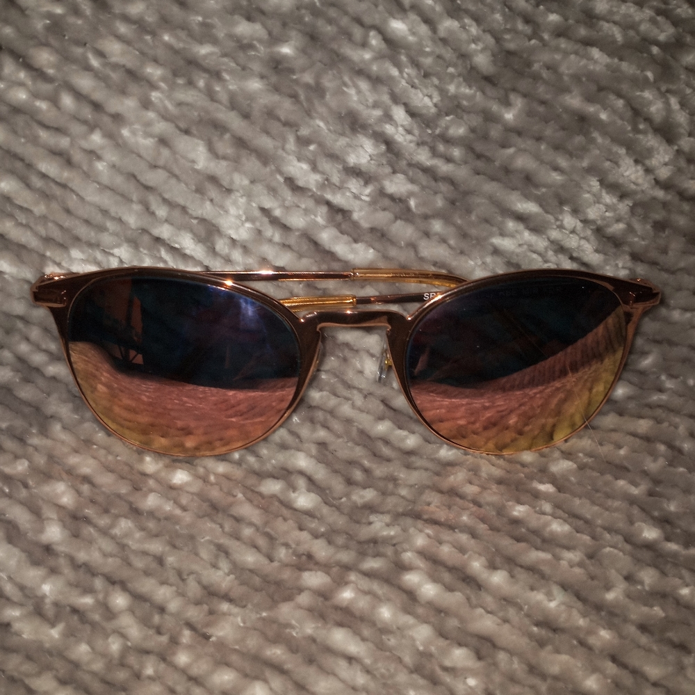 Pink Mirrored Aviator Sun Glasses - Picture 2 of 7